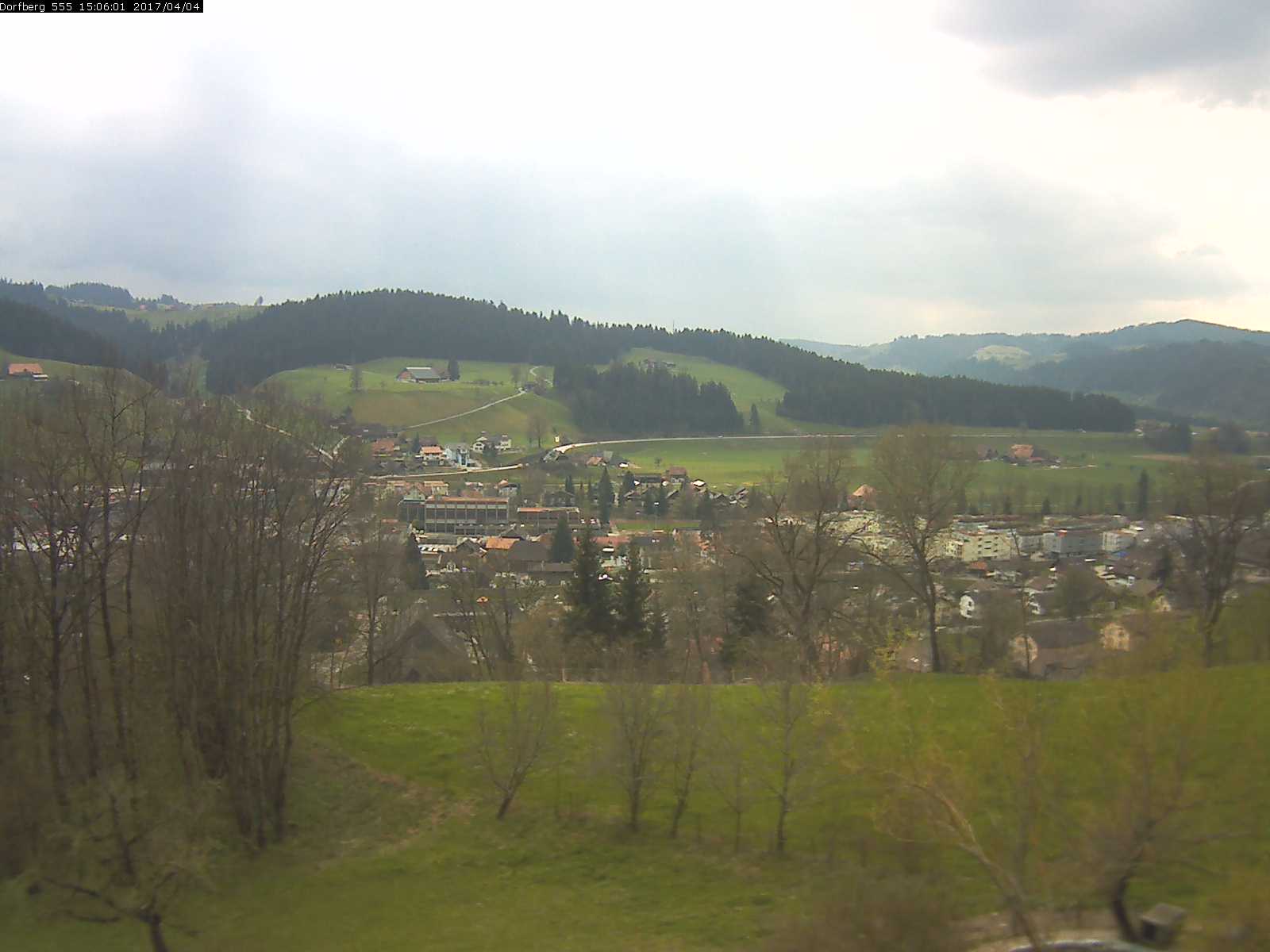 Webcam-Bild: Aussicht vom Dorfberg in Langnau 20170404-150601