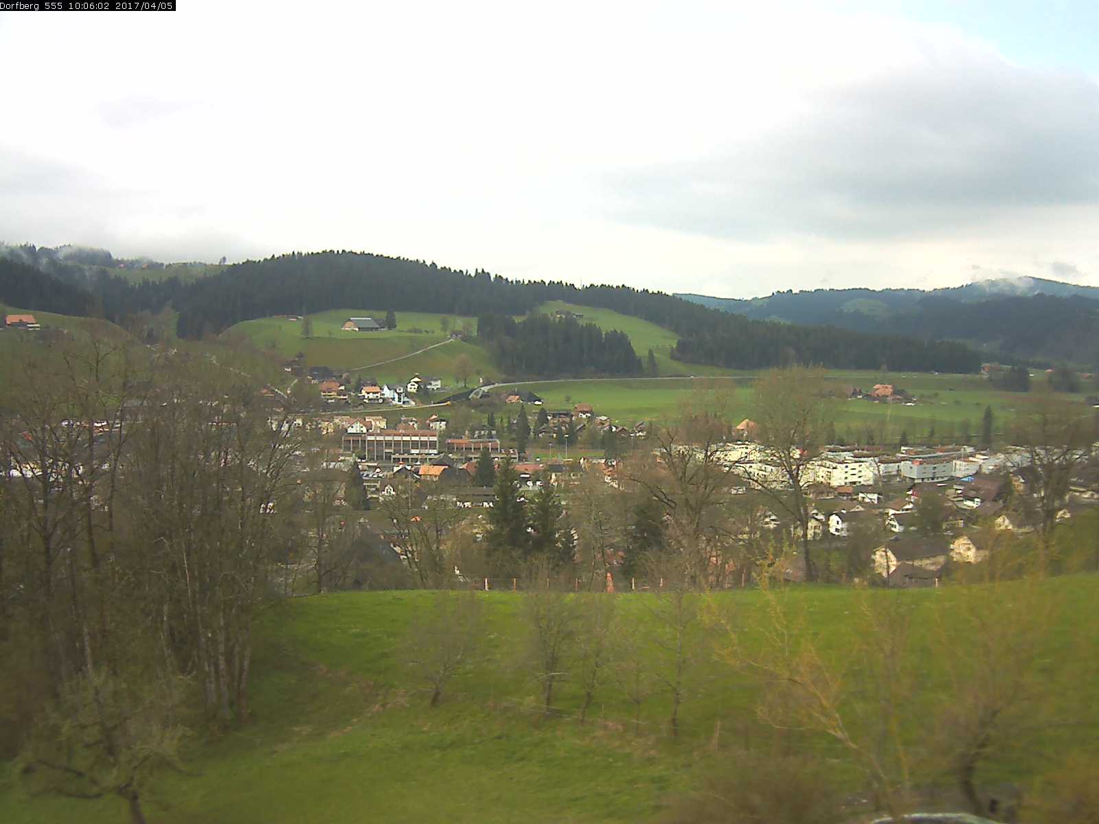 Webcam-Bild: Aussicht vom Dorfberg in Langnau 20170405-100601
