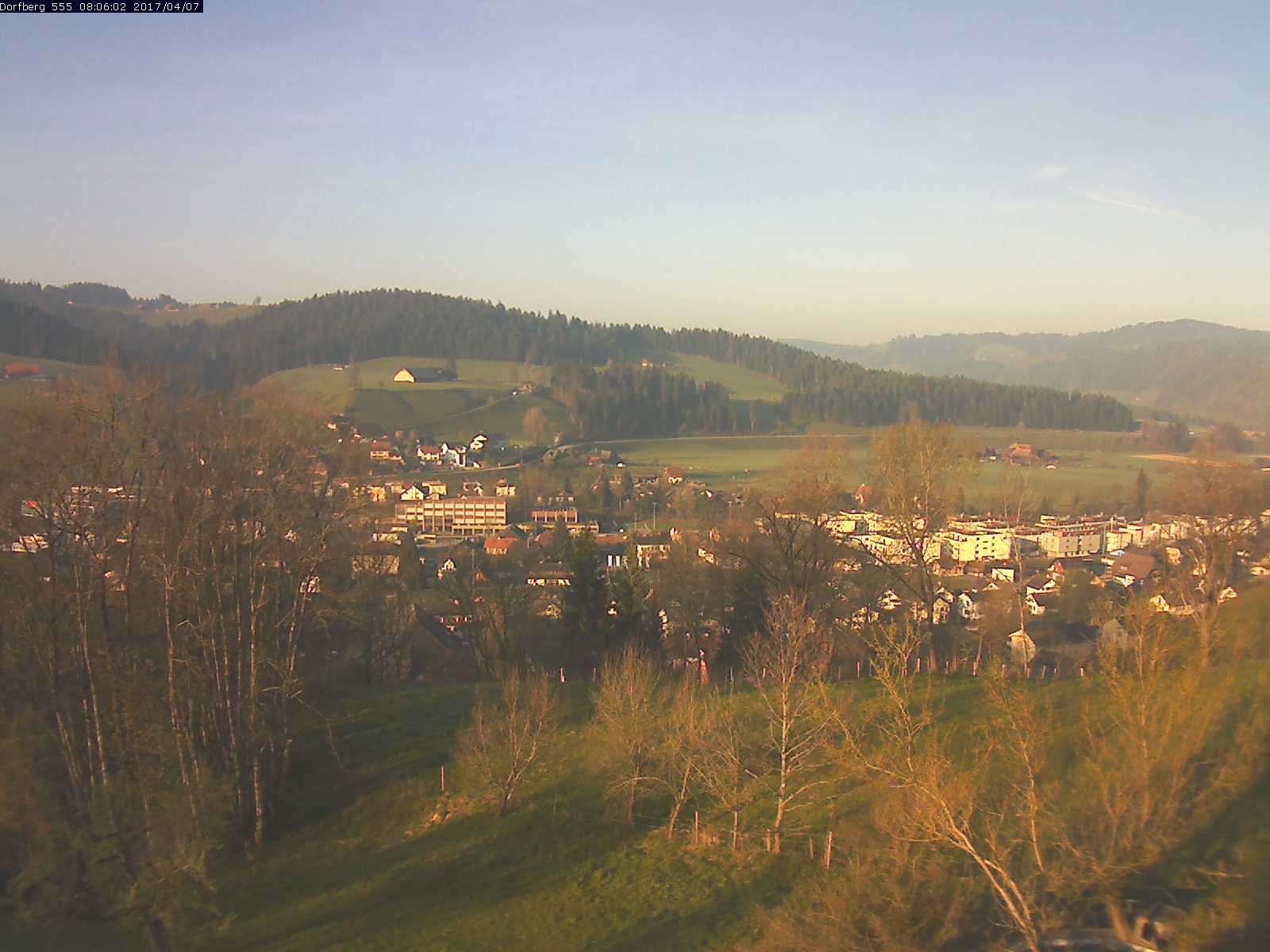 Webcam-Bild: Aussicht vom Dorfberg in Langnau 20170407-080601