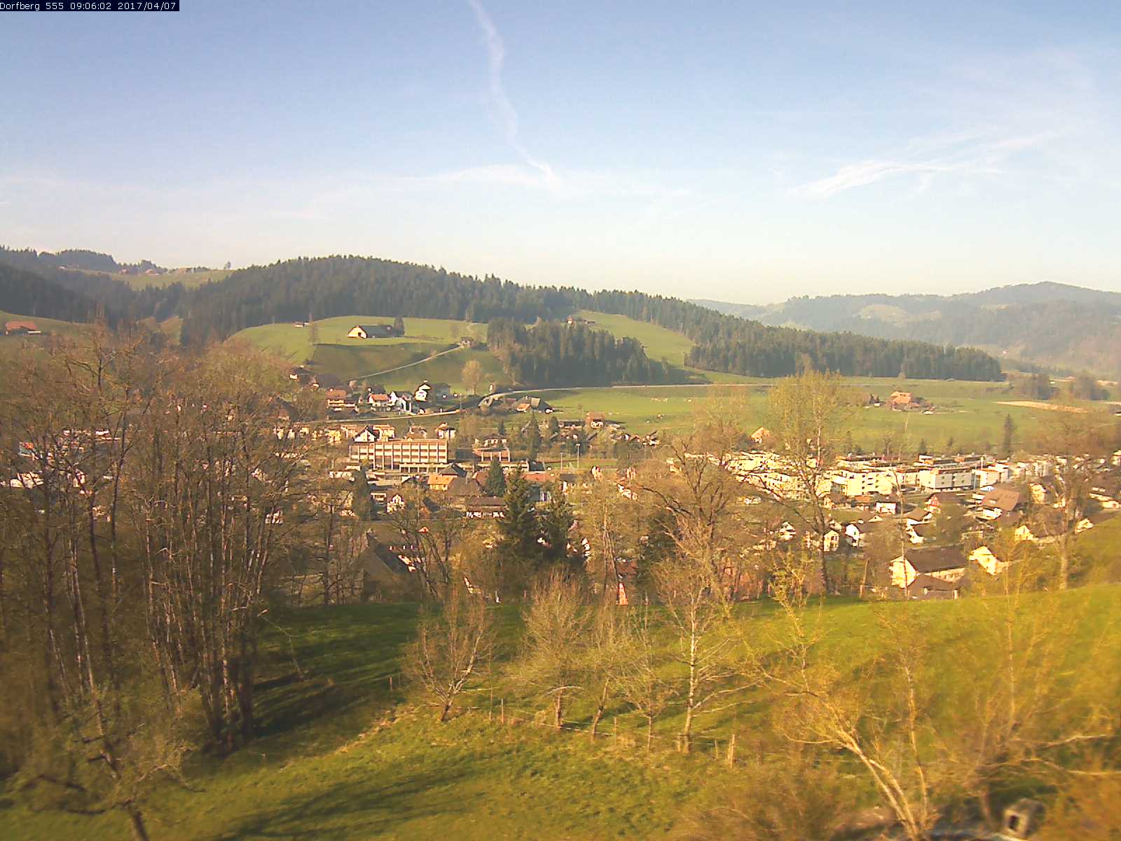 Webcam-Bild: Aussicht vom Dorfberg in Langnau 20170407-090601