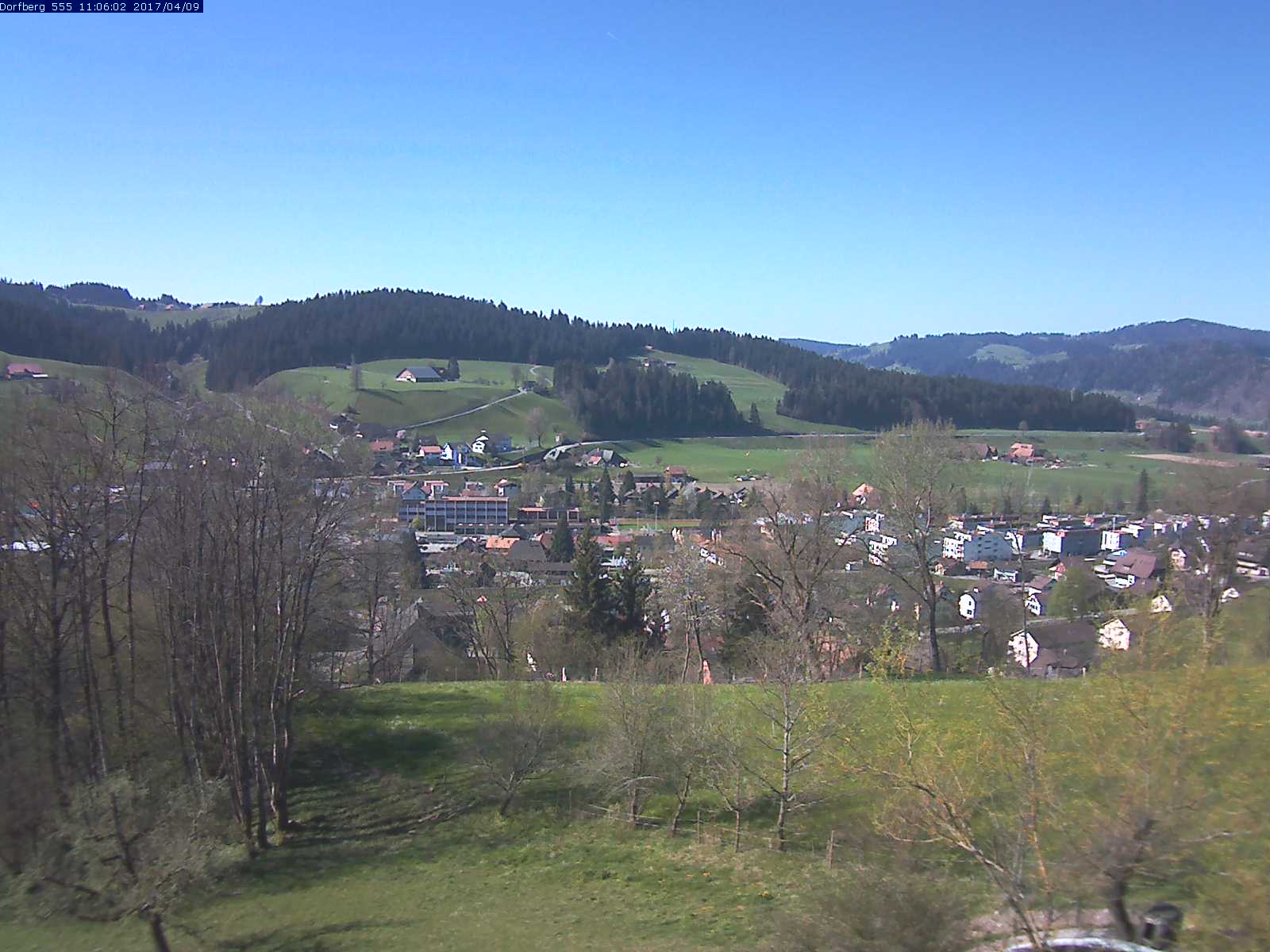 Webcam-Bild: Aussicht vom Dorfberg in Langnau 20170409-110601