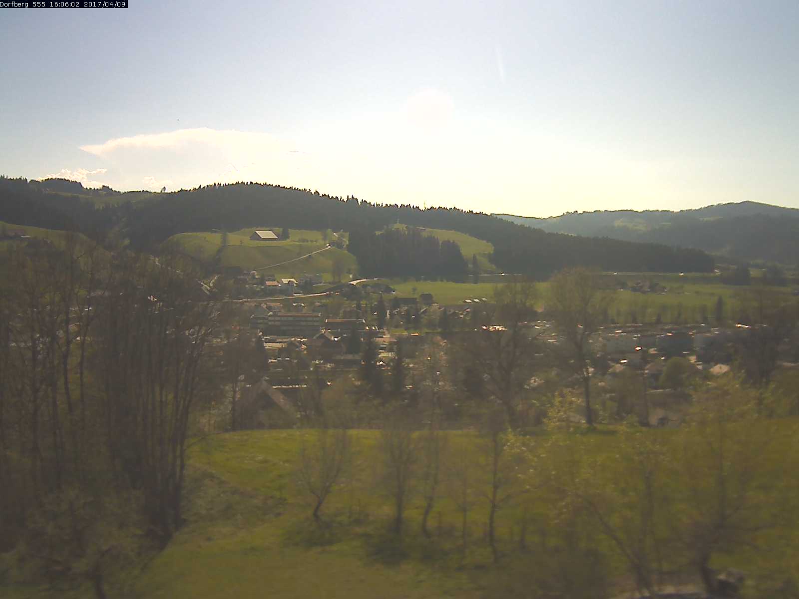 Webcam-Bild: Aussicht vom Dorfberg in Langnau 20170409-160601