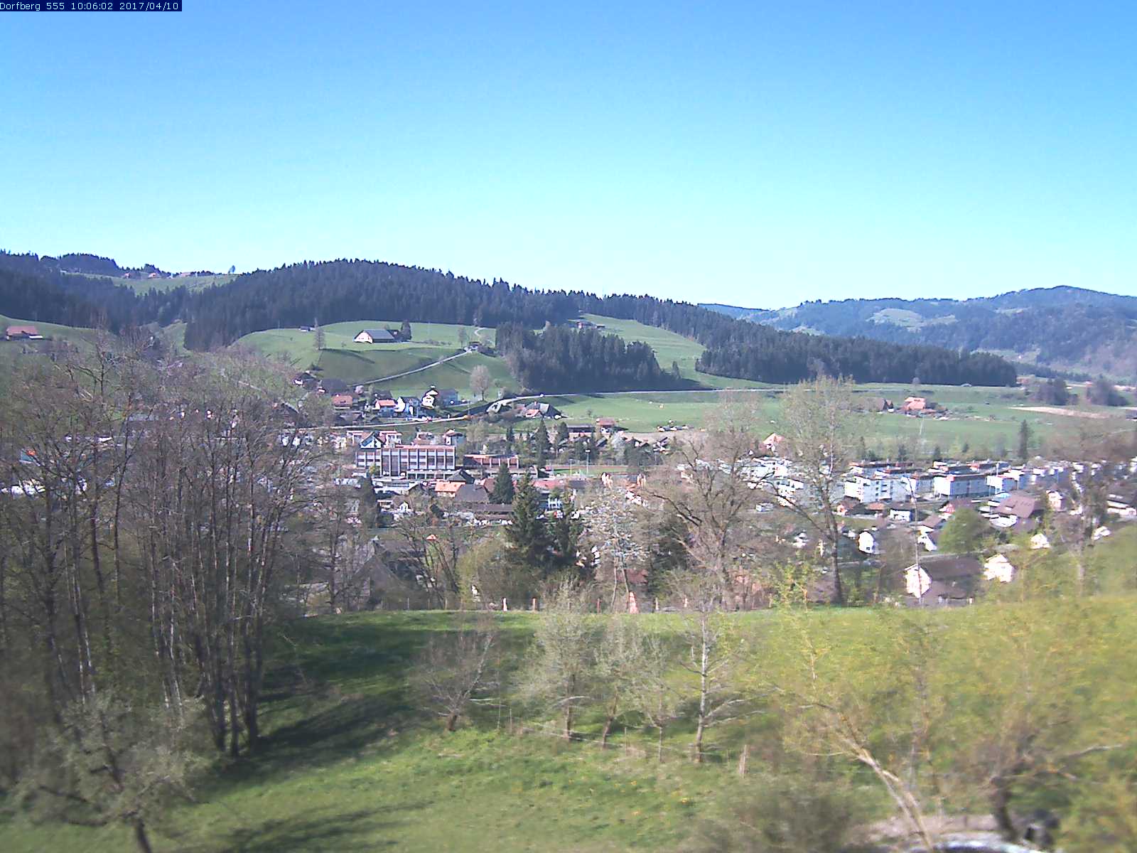 Webcam-Bild: Aussicht vom Dorfberg in Langnau 20170410-100601