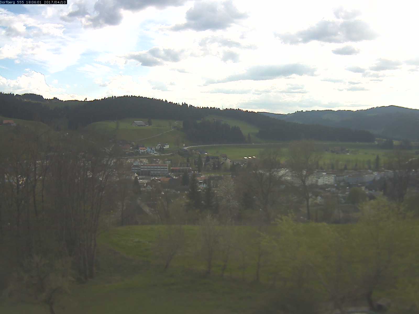 Webcam-Bild: Aussicht vom Dorfberg in Langnau 20170410-180601