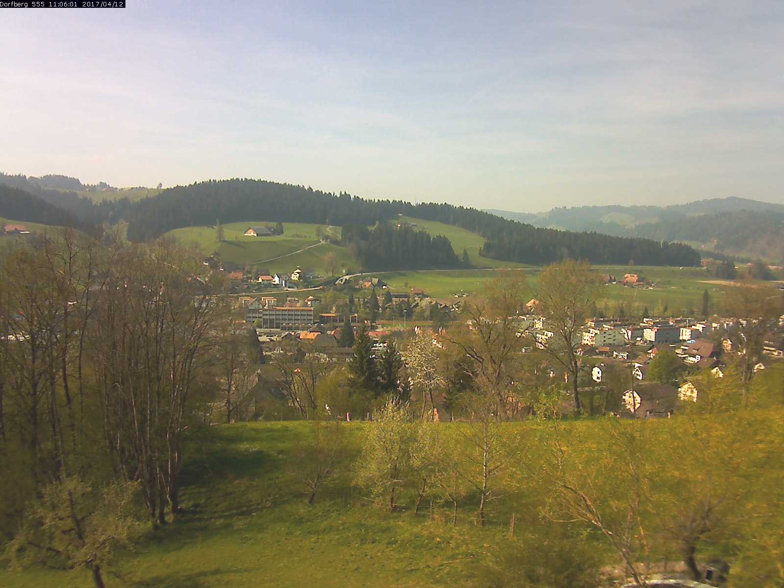 Webcam-Bild: Aussicht vom Dorfberg in Langnau 20170412-110601