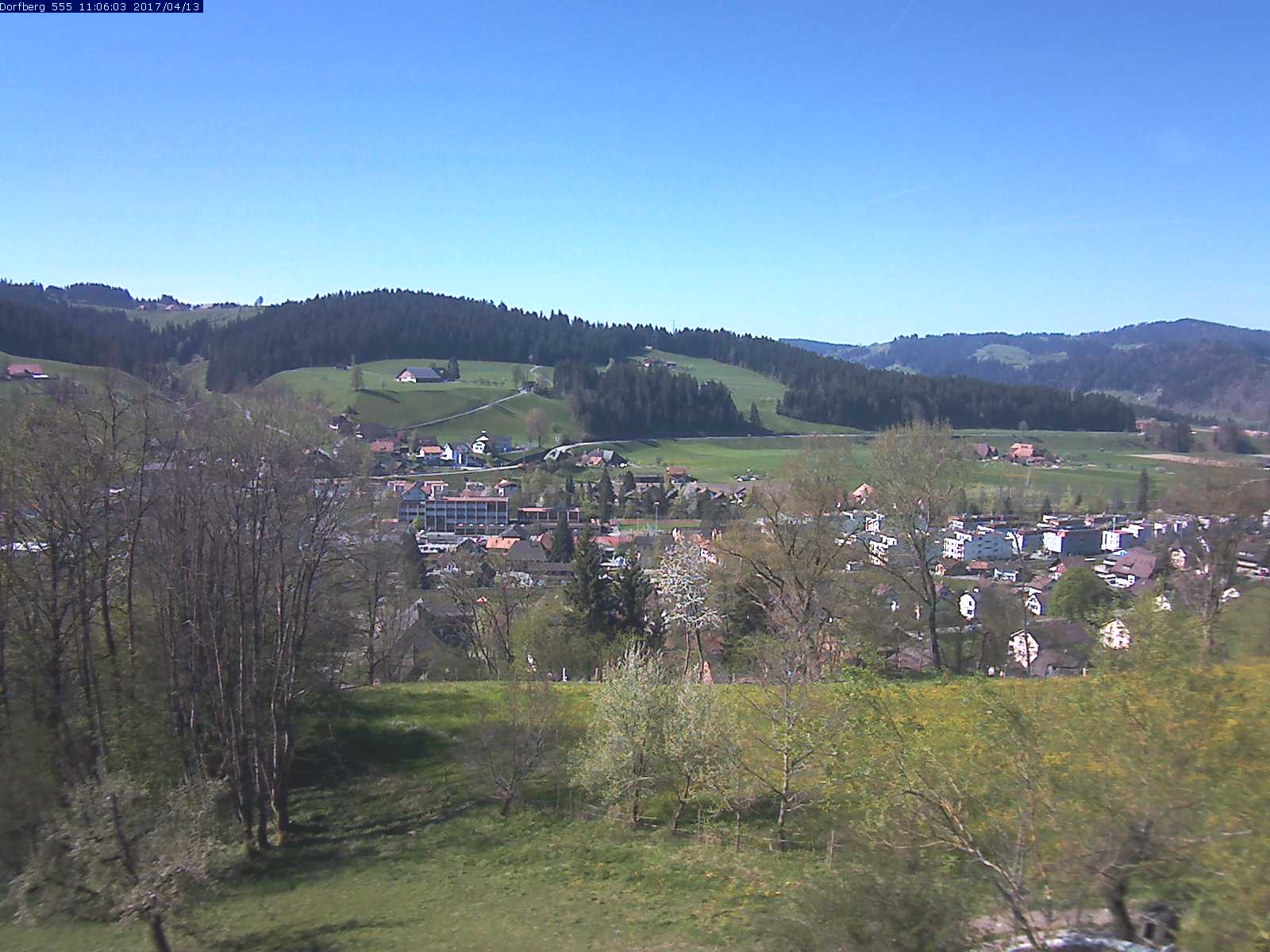 Webcam-Bild: Aussicht vom Dorfberg in Langnau 20170413-110602