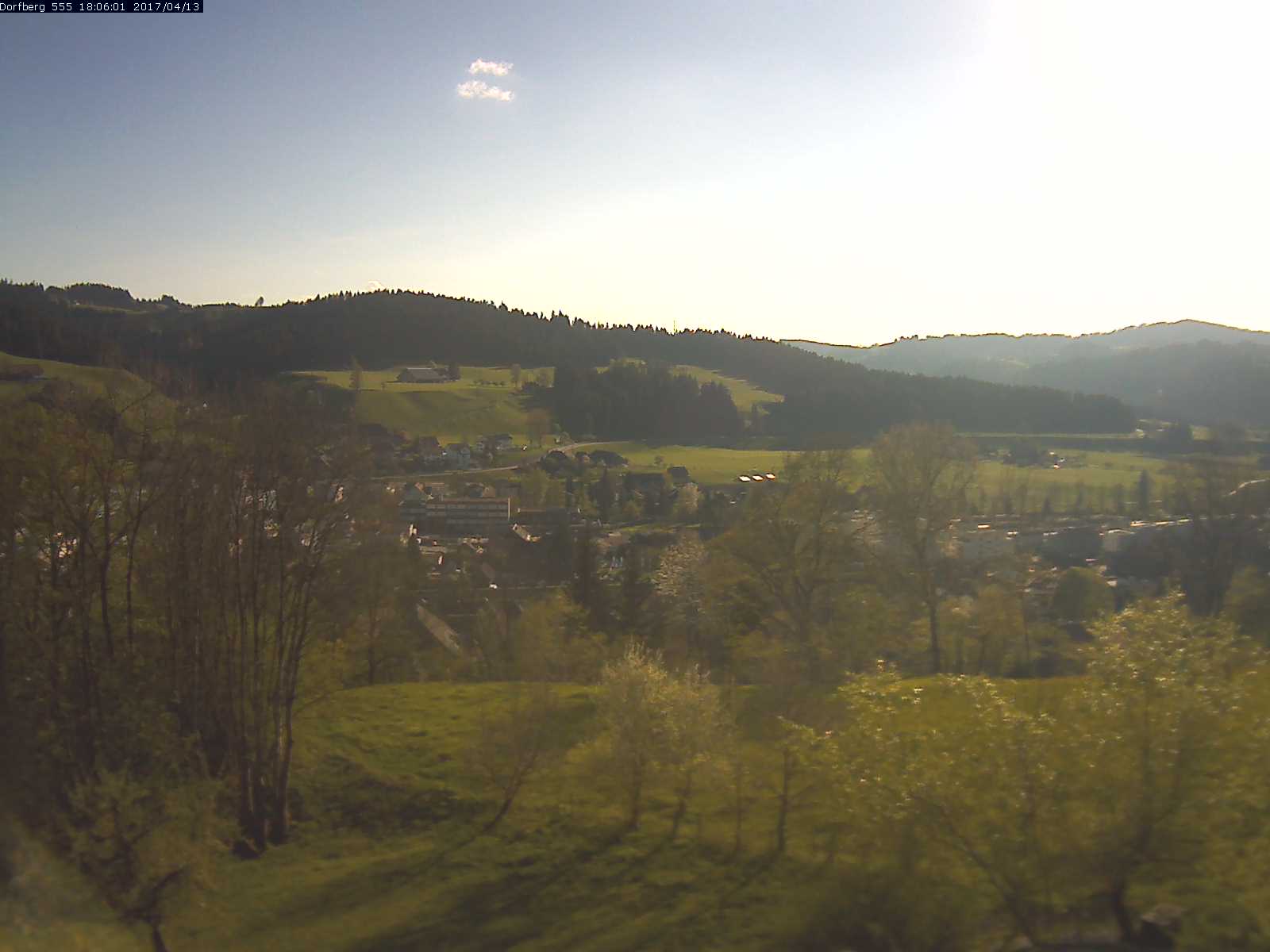 Webcam-Bild: Aussicht vom Dorfberg in Langnau 20170413-180601