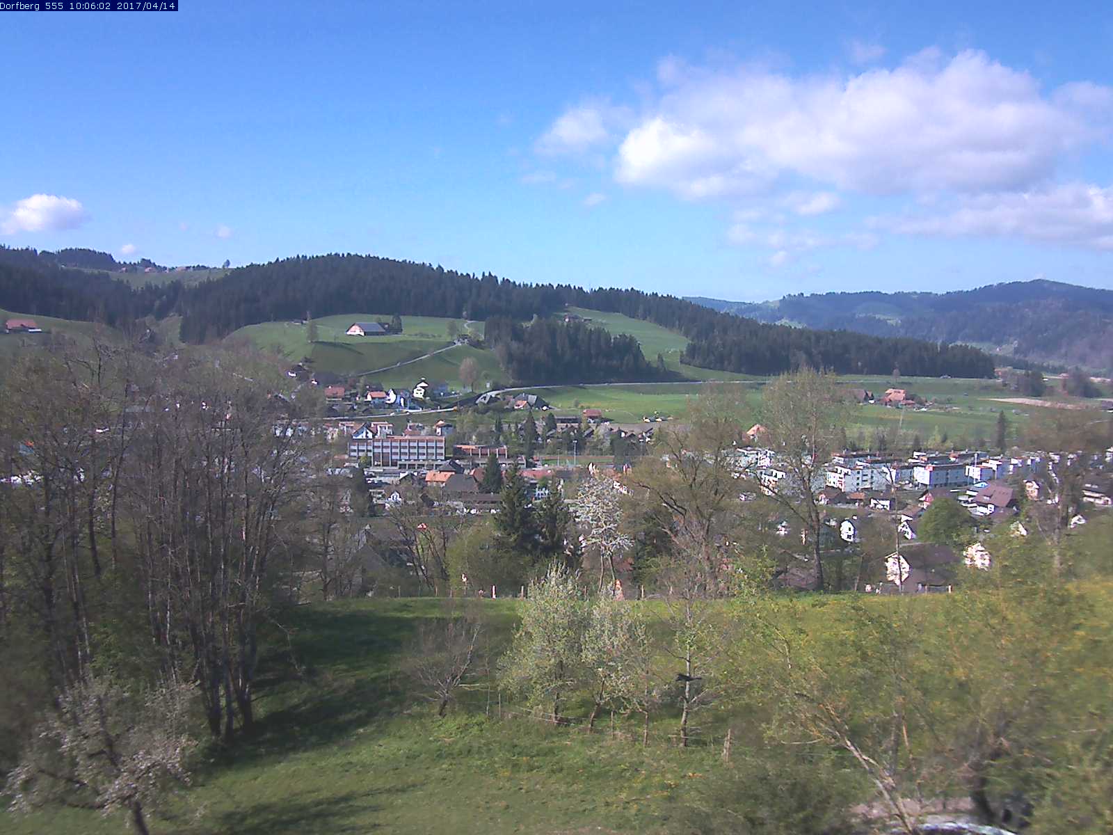 Webcam-Bild: Aussicht vom Dorfberg in Langnau 20170414-100601