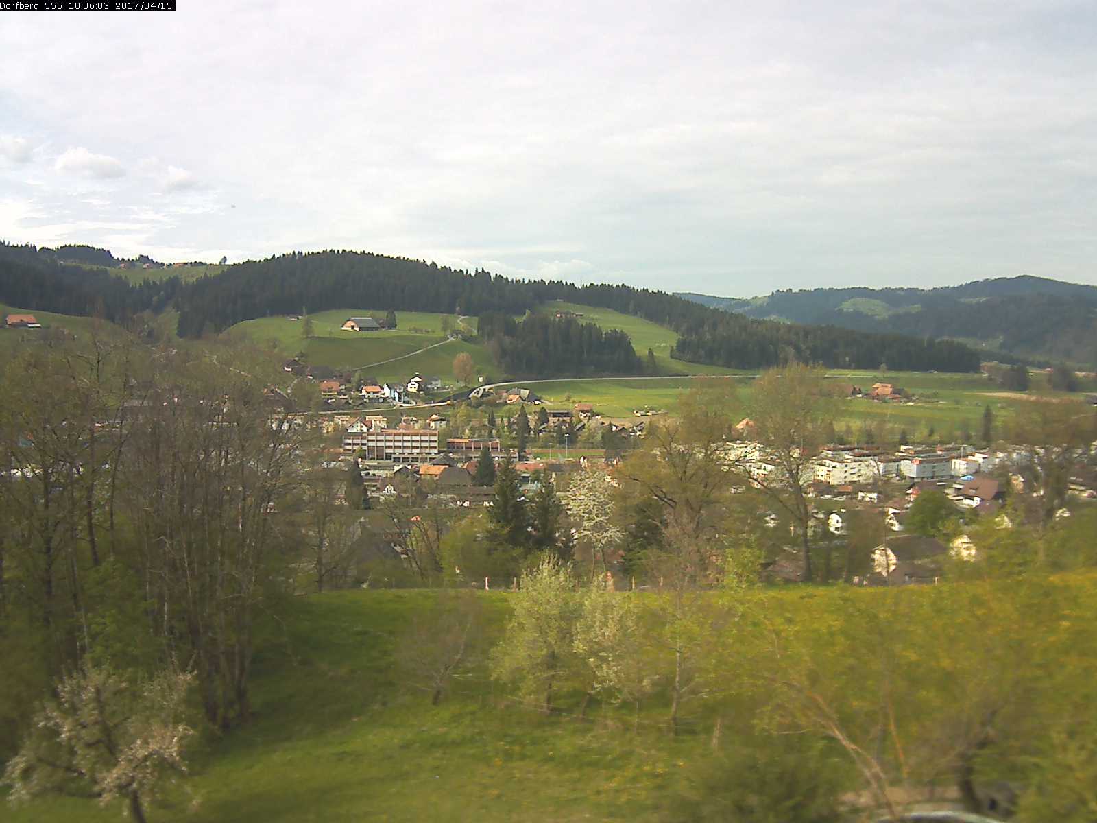 Webcam-Bild: Aussicht vom Dorfberg in Langnau 20170415-100601