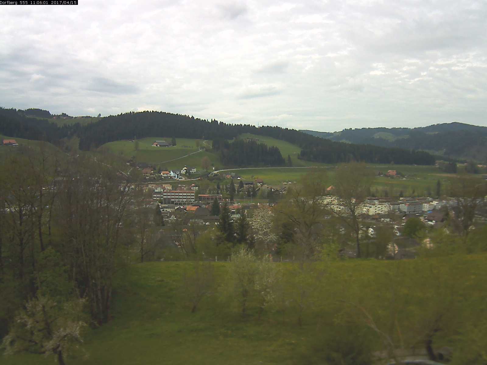 Webcam-Bild: Aussicht vom Dorfberg in Langnau 20170415-110601