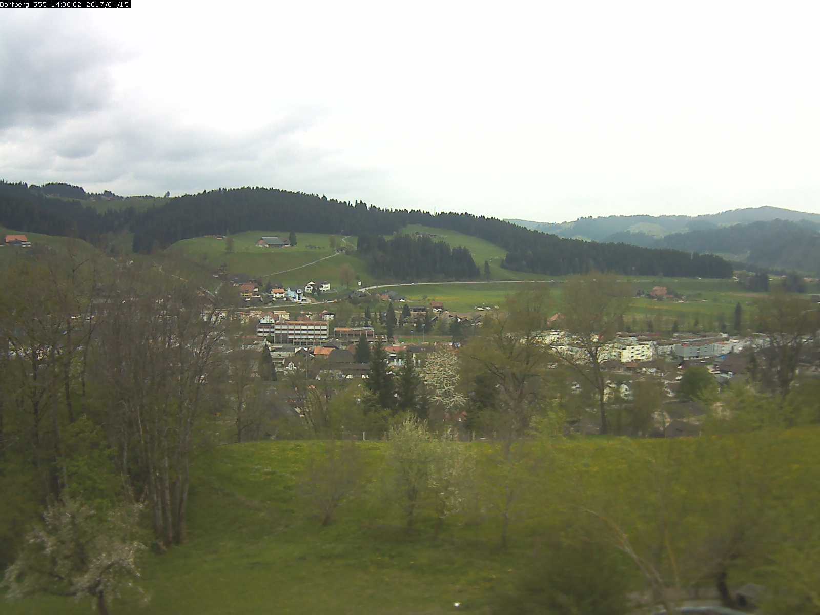 Webcam-Bild: Aussicht vom Dorfberg in Langnau 20170415-140601