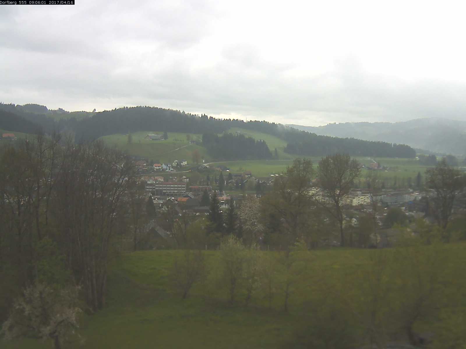 Webcam-Bild: Aussicht vom Dorfberg in Langnau 20170416-090601