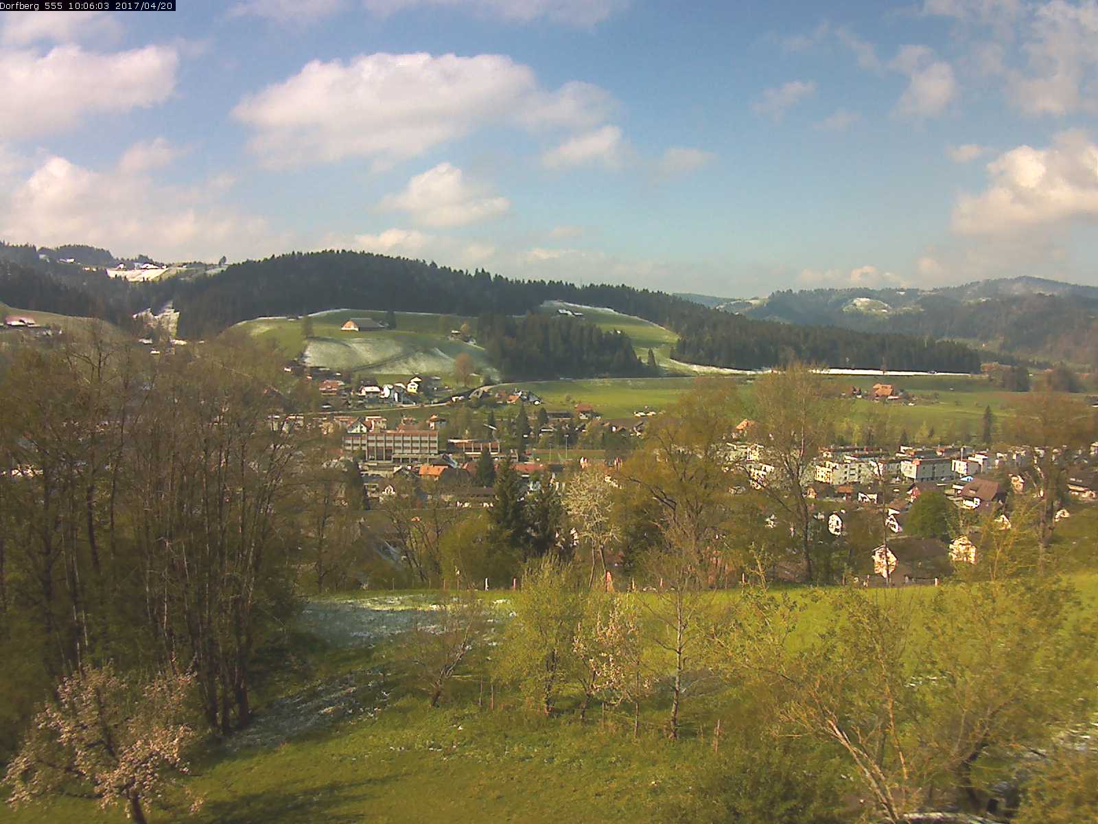 Webcam-Bild: Aussicht vom Dorfberg in Langnau 20170420-100601
