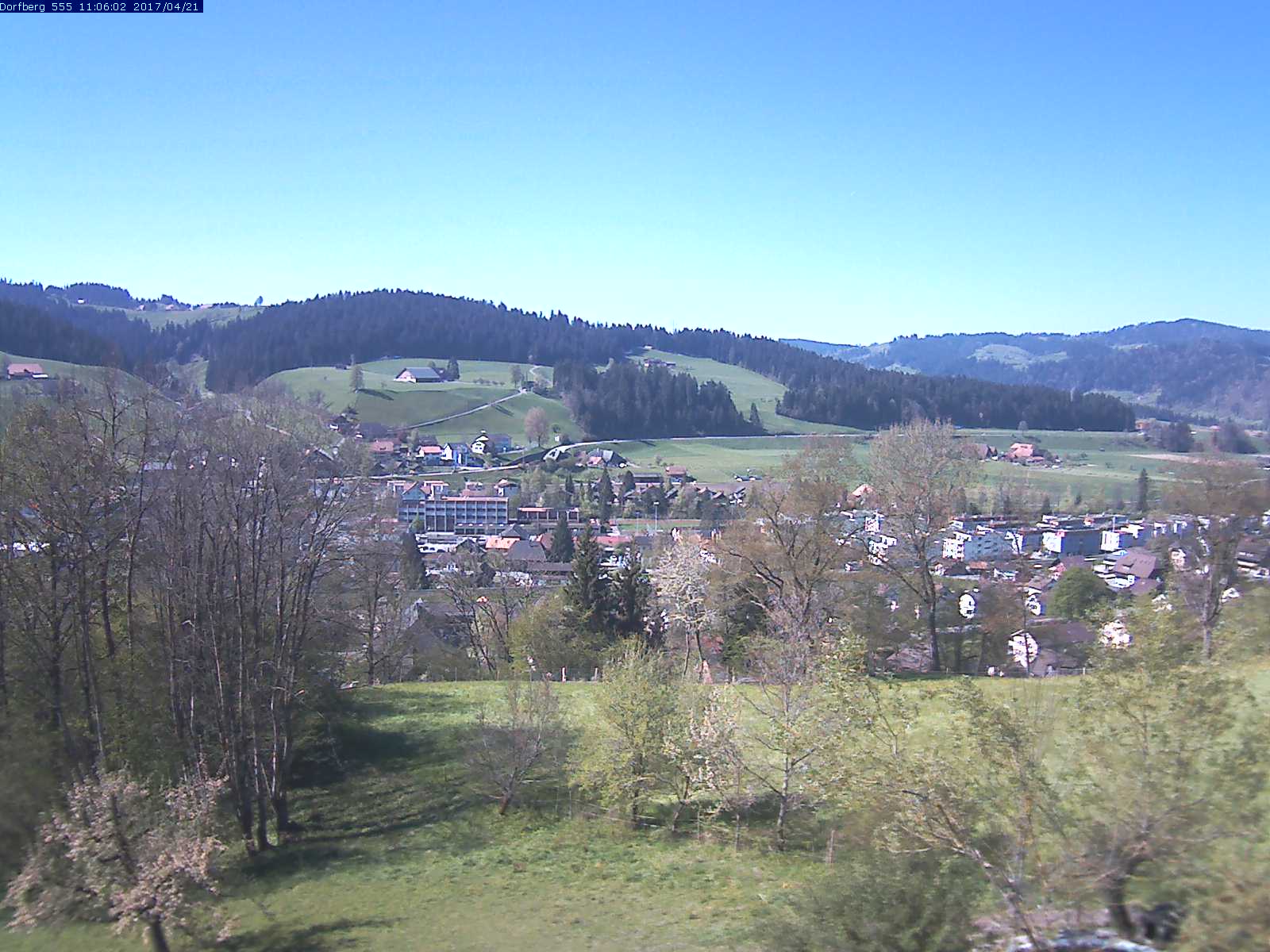Webcam-Bild: Aussicht vom Dorfberg in Langnau 20170421-110601