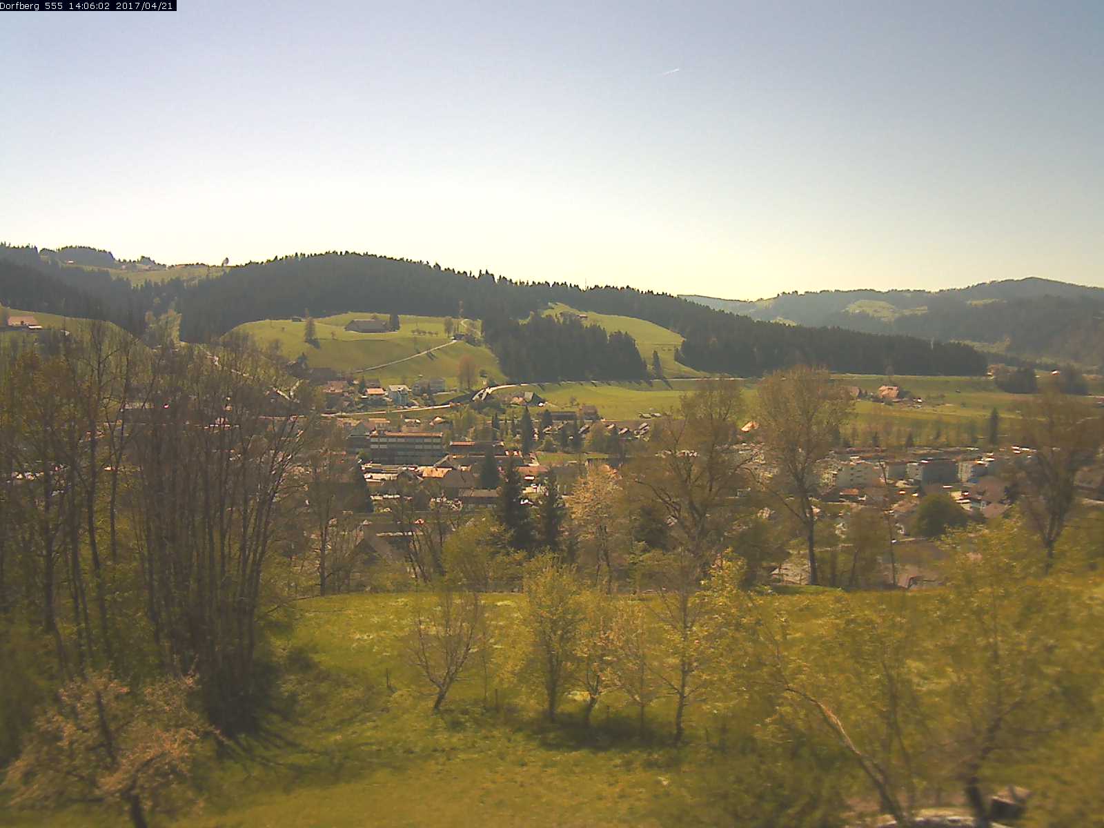 Webcam-Bild: Aussicht vom Dorfberg in Langnau 20170421-140601