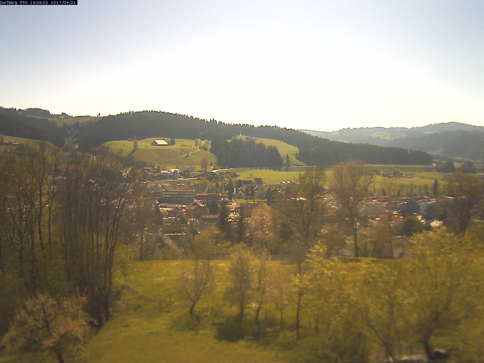 Webcam-Bild: Aussicht vom Dorfberg in Langnau 20170421-160601