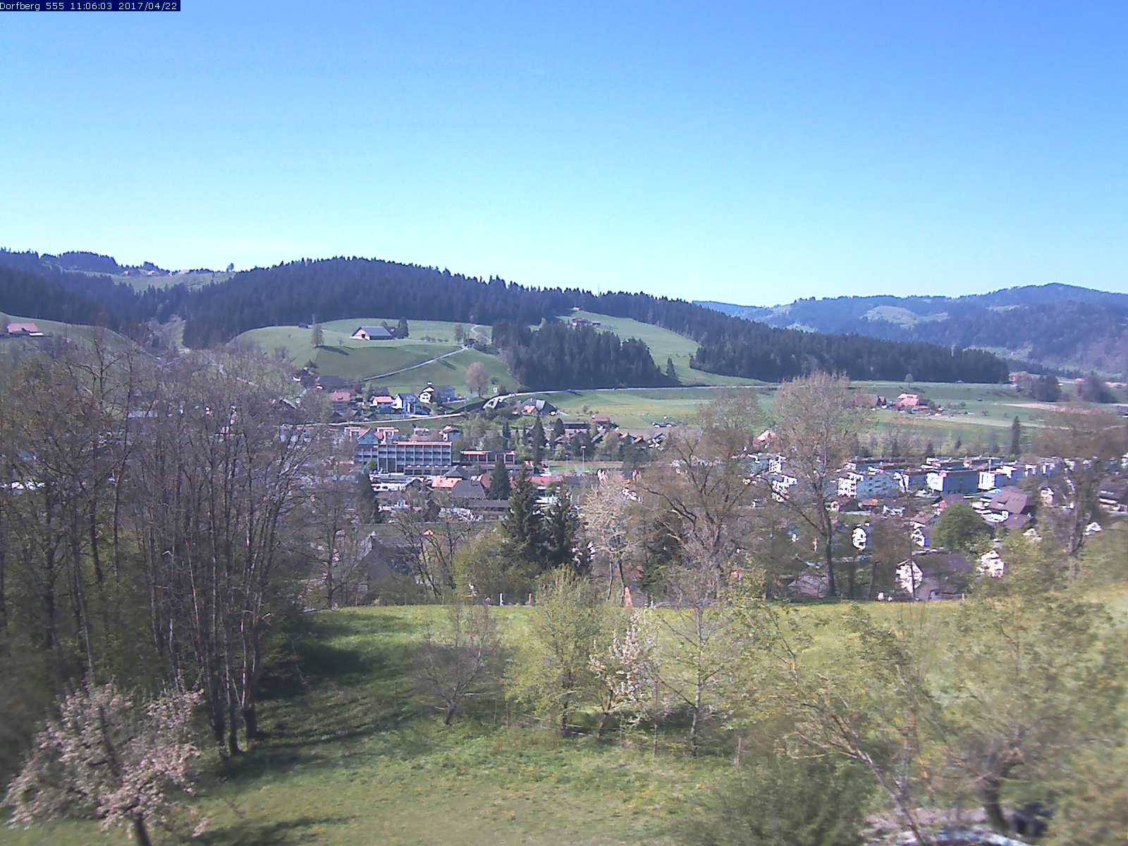 Webcam-Bild: Aussicht vom Dorfberg in Langnau 20170422-110601