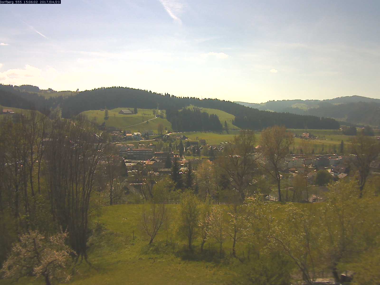 Webcam-Bild: Aussicht vom Dorfberg in Langnau 20170423-150601