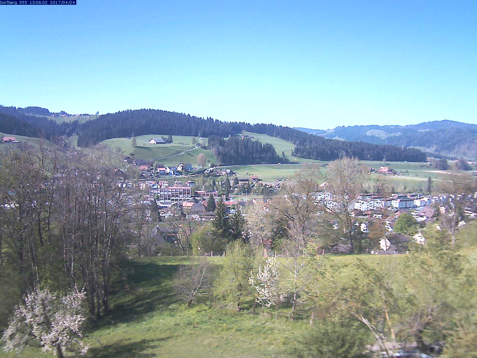 Webcam-Bild: Aussicht vom Dorfberg in Langnau 20170424-100601
