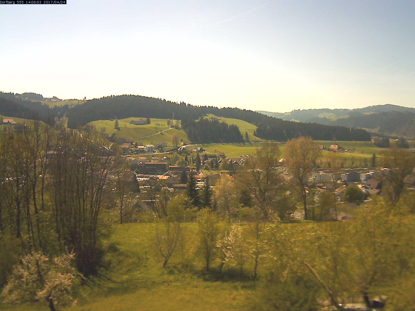 Webcam-Bild: Aussicht vom Dorfberg in Langnau 20170424-140601