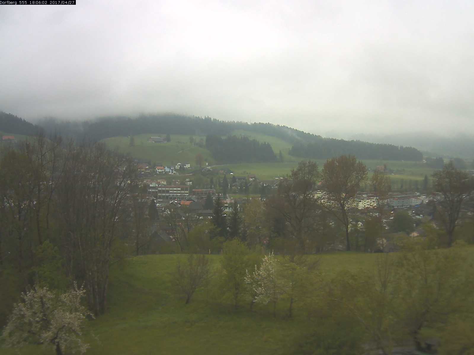 Webcam-Bild: Aussicht vom Dorfberg in Langnau 20170427-180601