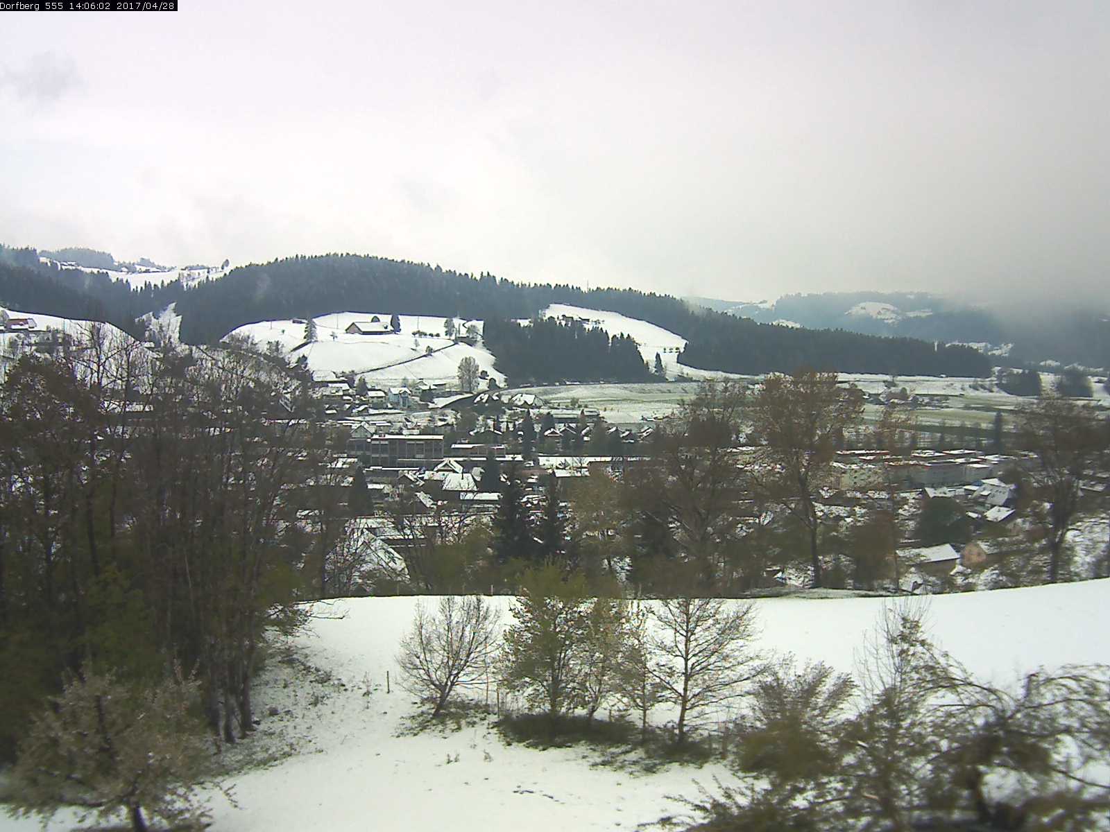 Webcam-Bild: Aussicht vom Dorfberg in Langnau 20170428-140601
