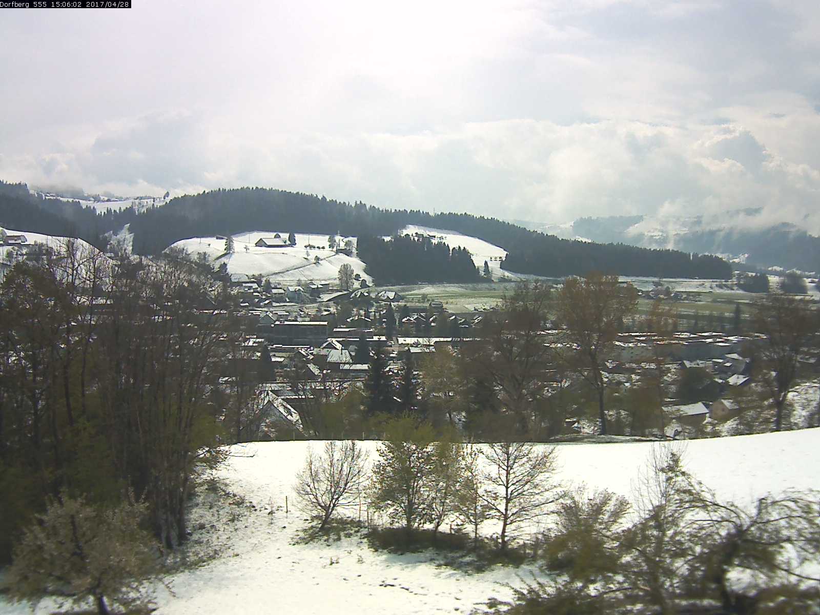 Webcam-Bild: Aussicht vom Dorfberg in Langnau 20170428-150601