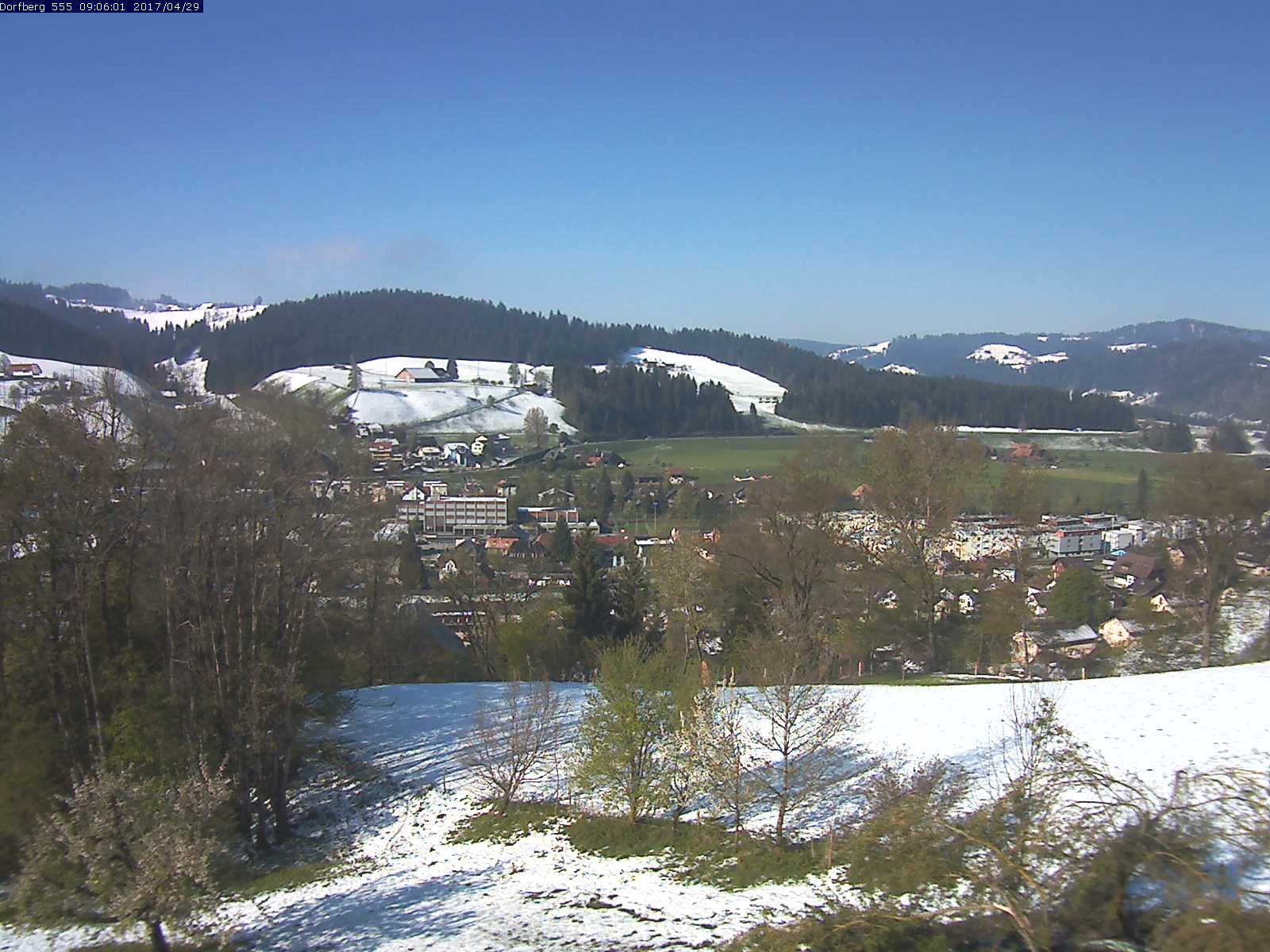 Webcam-Bild: Aussicht vom Dorfberg in Langnau 20170429-090601