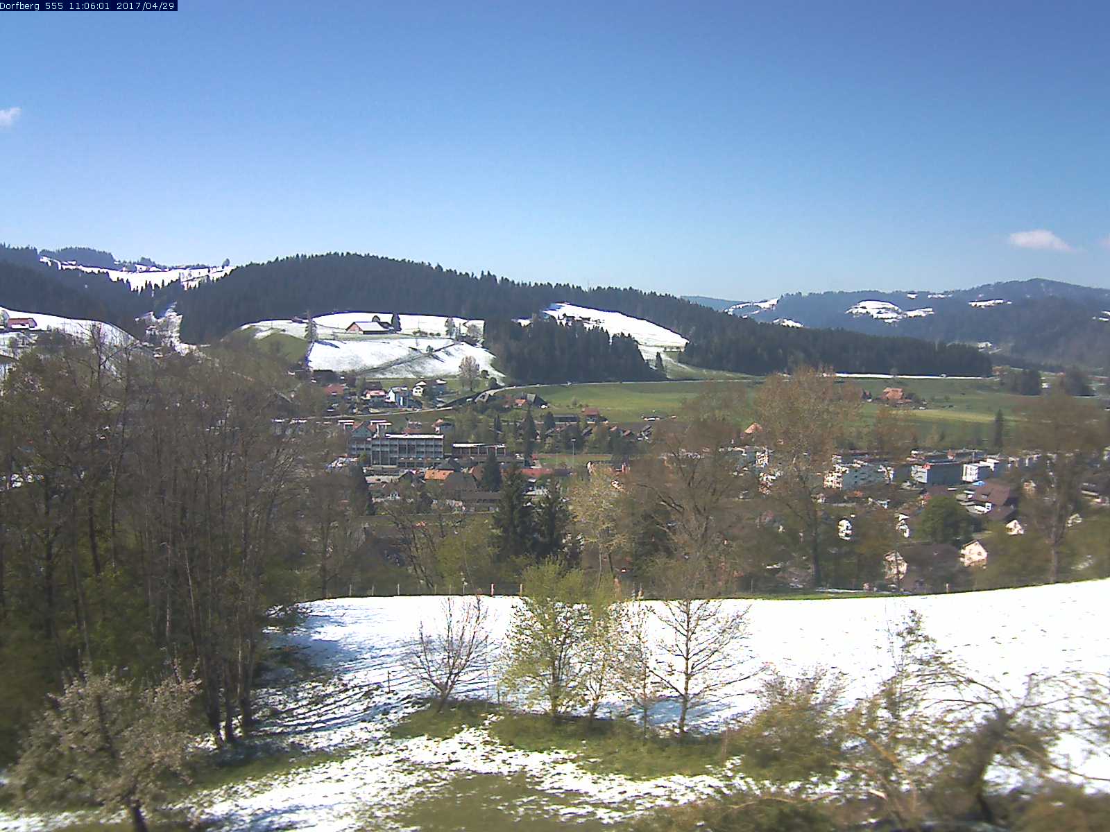 Webcam-Bild: Aussicht vom Dorfberg in Langnau 20170429-110601