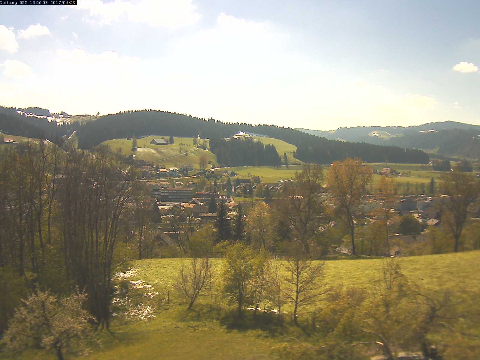 Webcam-Bild: Aussicht vom Dorfberg in Langnau 20170429-150602