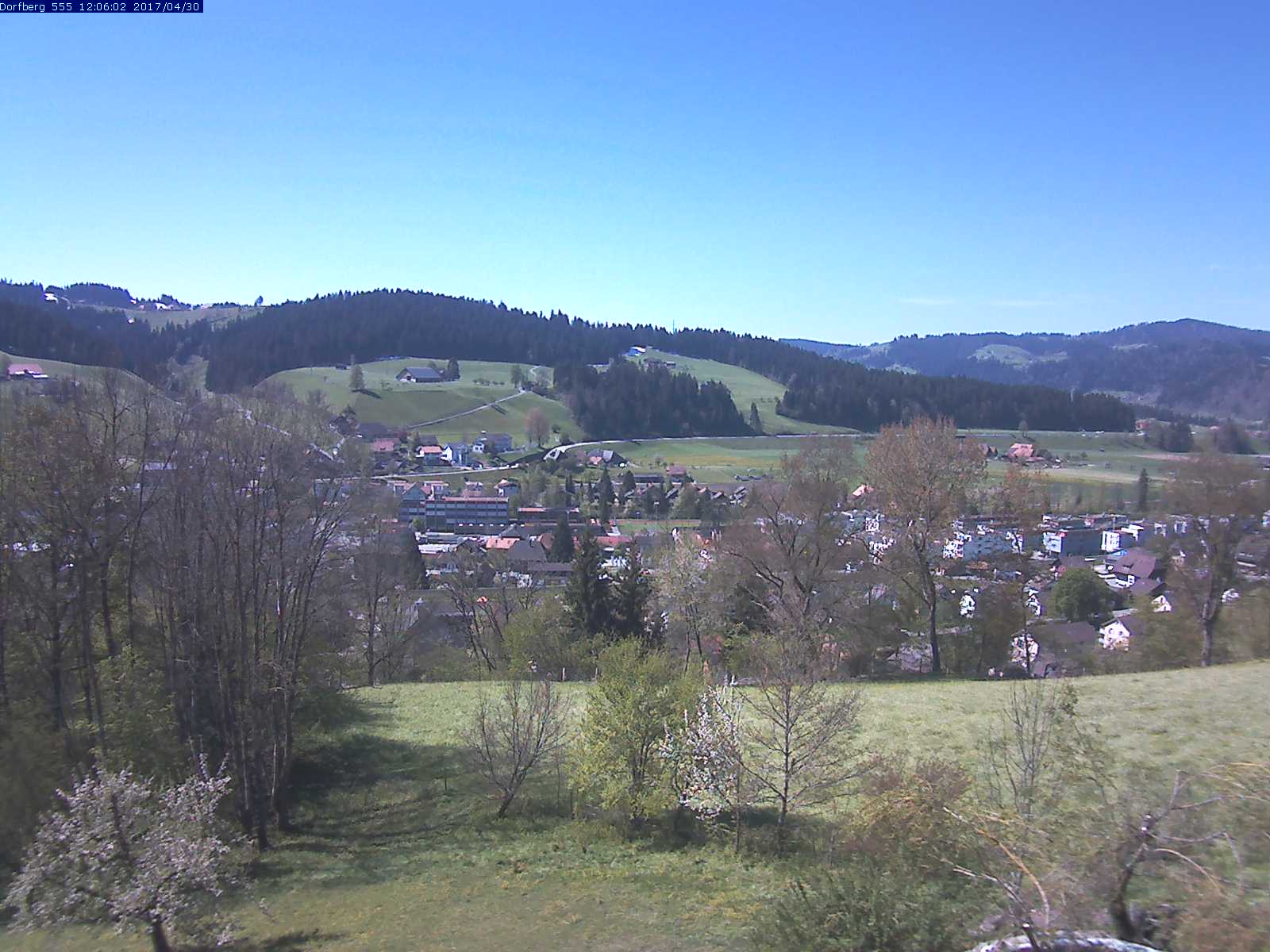 Webcam-Bild: Aussicht vom Dorfberg in Langnau 20170430-120601
