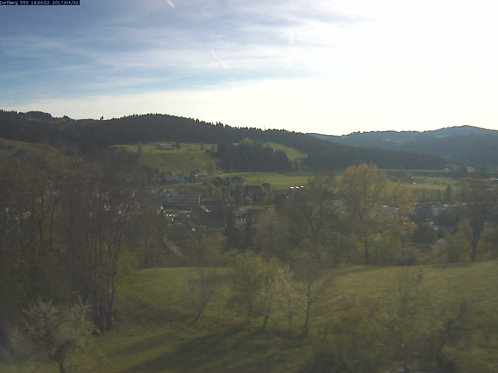 Webcam-Bild: Aussicht vom Dorfberg in Langnau 20170430-180601