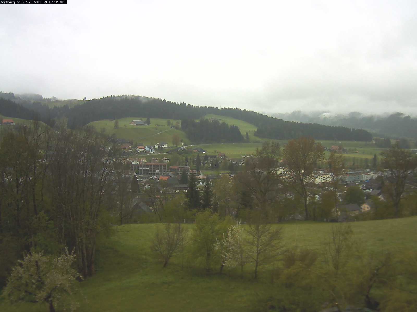 Webcam-Bild: Aussicht vom Dorfberg in Langnau 20170501-120601
