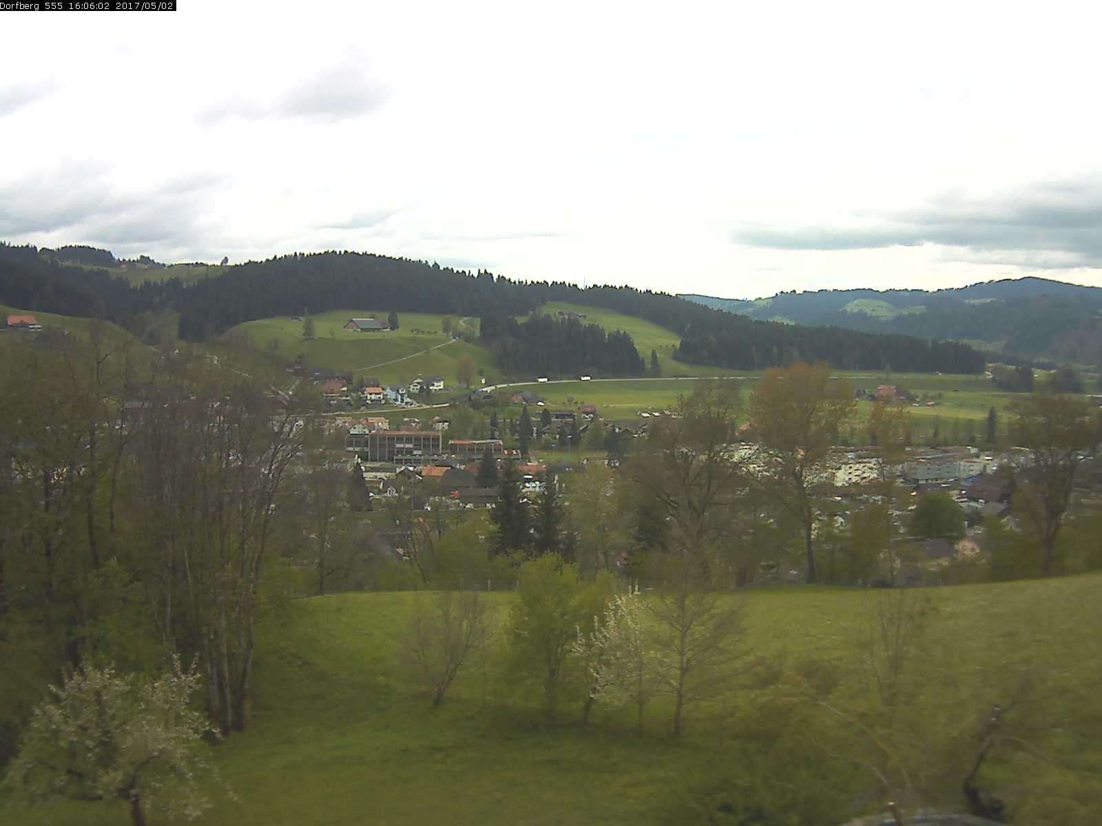 Webcam-Bild: Aussicht vom Dorfberg in Langnau 20170502-160601