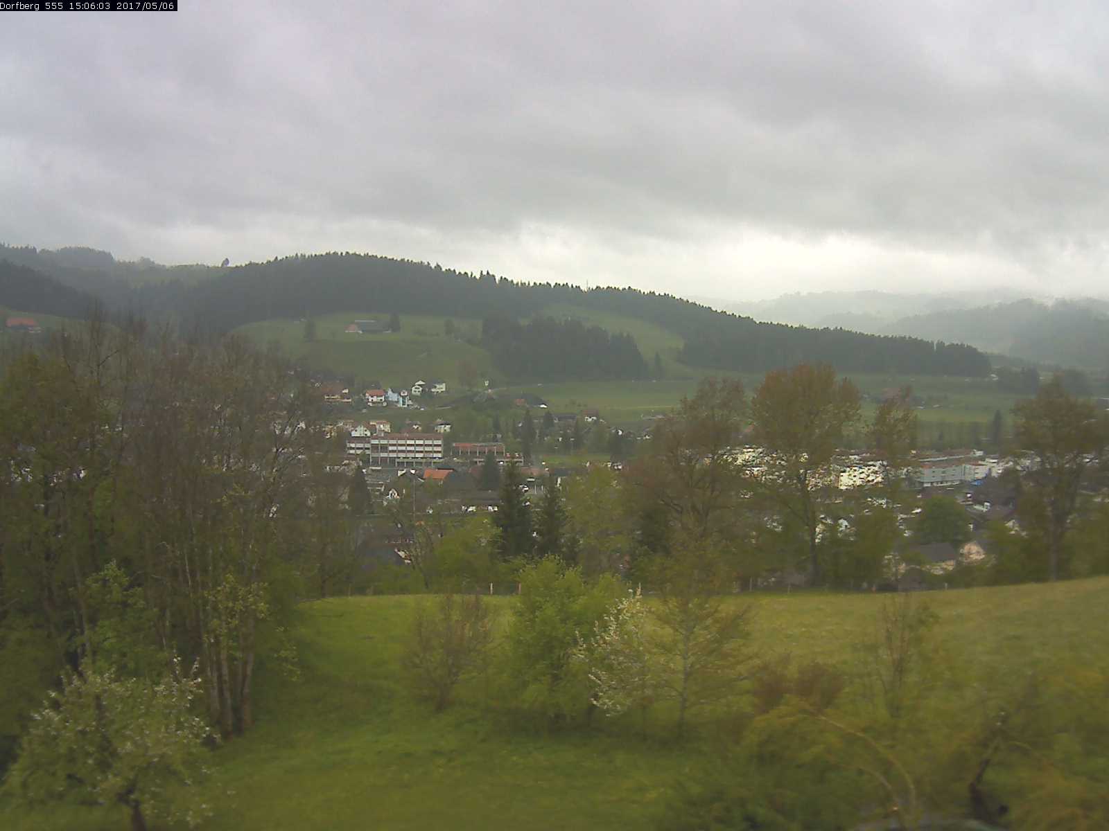 Webcam-Bild: Aussicht vom Dorfberg in Langnau 20170506-150601