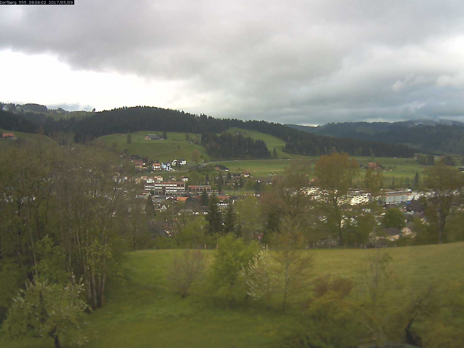 Webcam-Bild: Aussicht vom Dorfberg in Langnau 20170509-080601