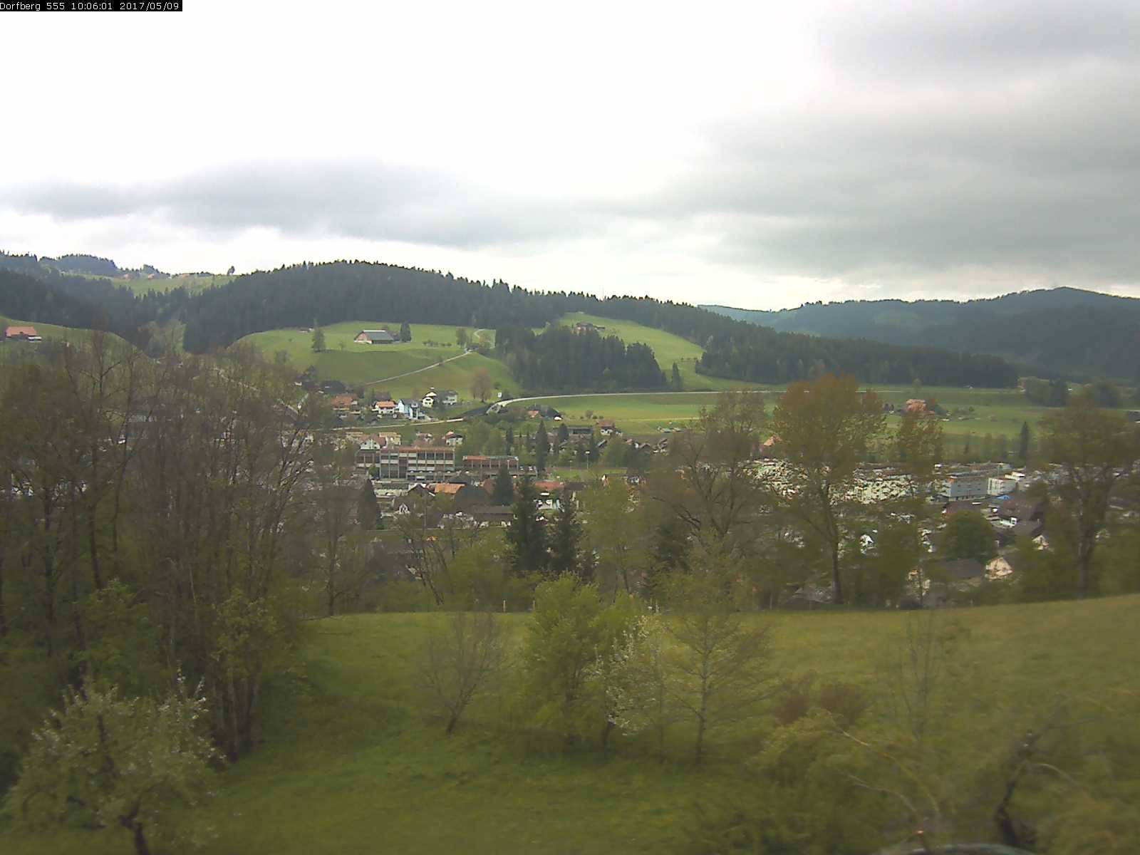 Webcam-Bild: Aussicht vom Dorfberg in Langnau 20170509-100601