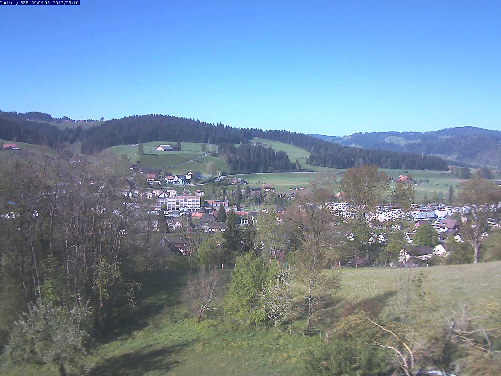 Webcam-Bild: Aussicht vom Dorfberg in Langnau 20170510-090601
