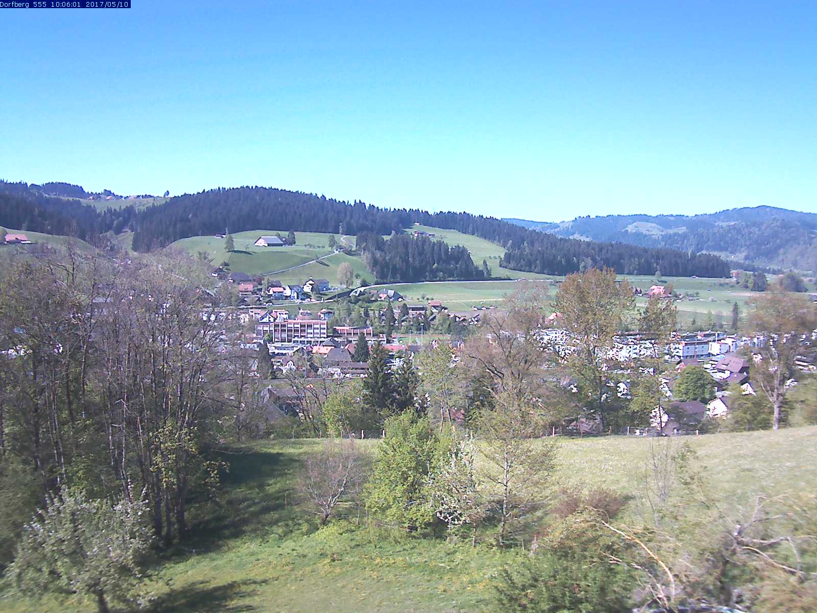 Webcam-Bild: Aussicht vom Dorfberg in Langnau 20170510-100601