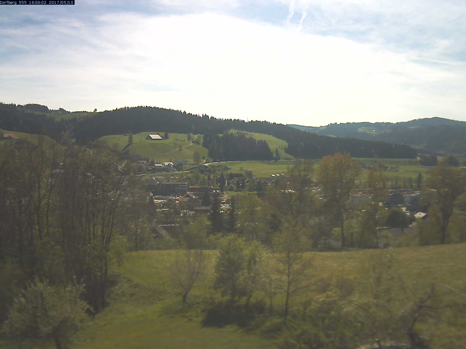 Webcam-Bild: Aussicht vom Dorfberg in Langnau 20170510-160601