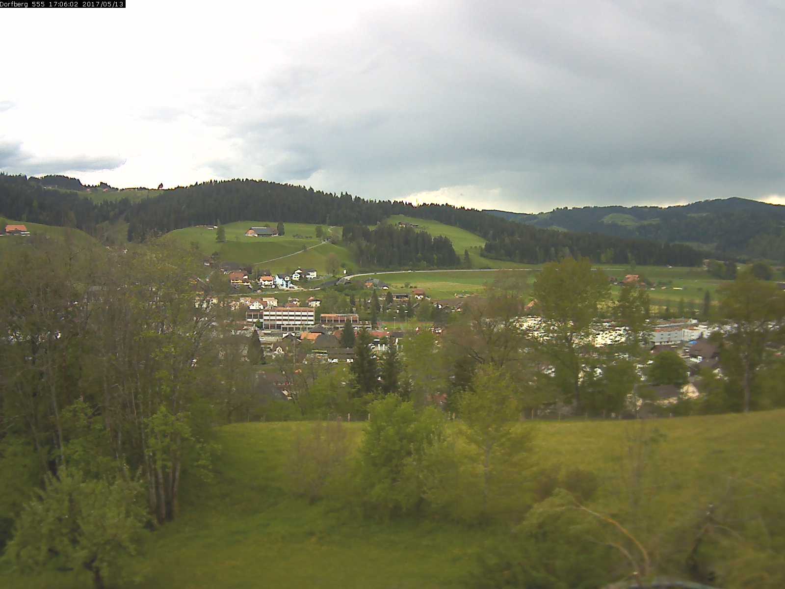 Webcam-Bild: Aussicht vom Dorfberg in Langnau 20170513-170601