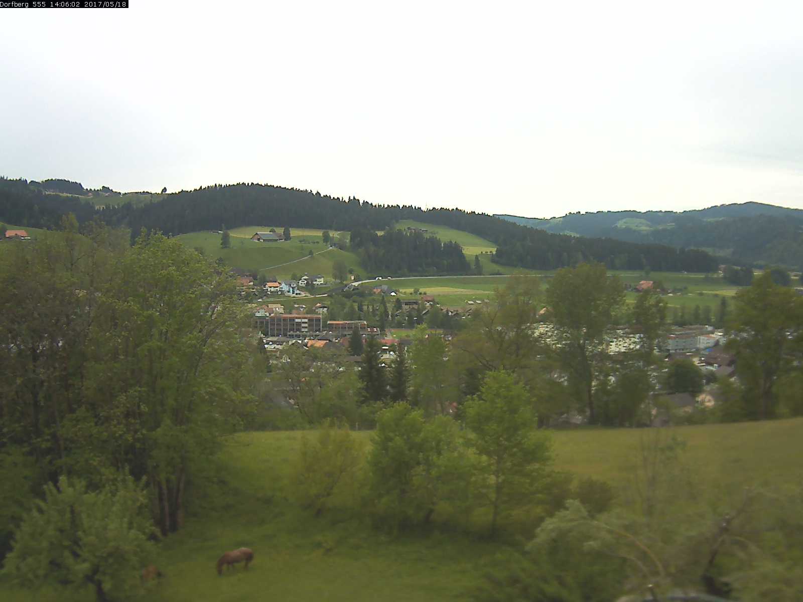 Webcam-Bild: Aussicht vom Dorfberg in Langnau 20170518-140601