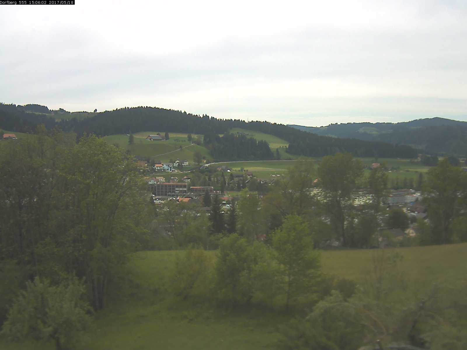 Webcam-Bild: Aussicht vom Dorfberg in Langnau 20170518-150601