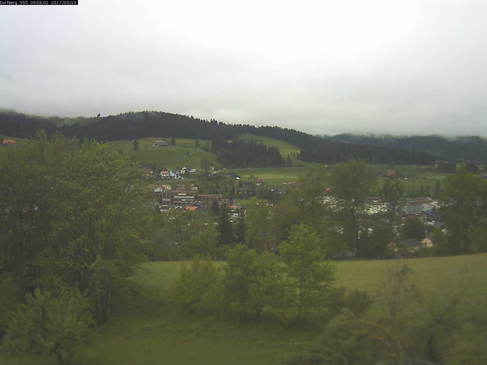 Webcam-Bild: Aussicht vom Dorfberg in Langnau 20170519-090601