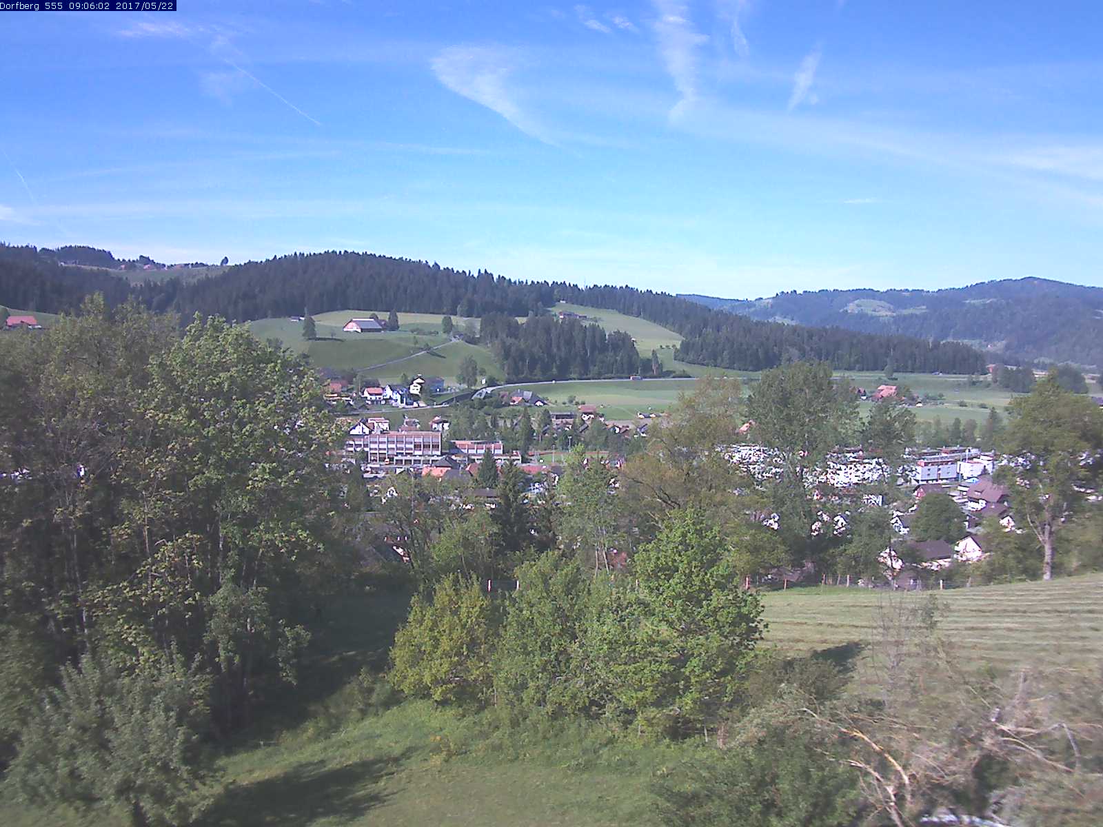 Webcam-Bild: Aussicht vom Dorfberg in Langnau 20170522-090601