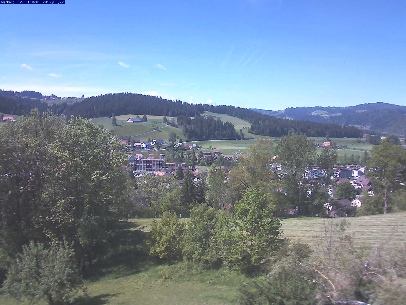 Webcam-Bild: Aussicht vom Dorfberg in Langnau 20170522-110601