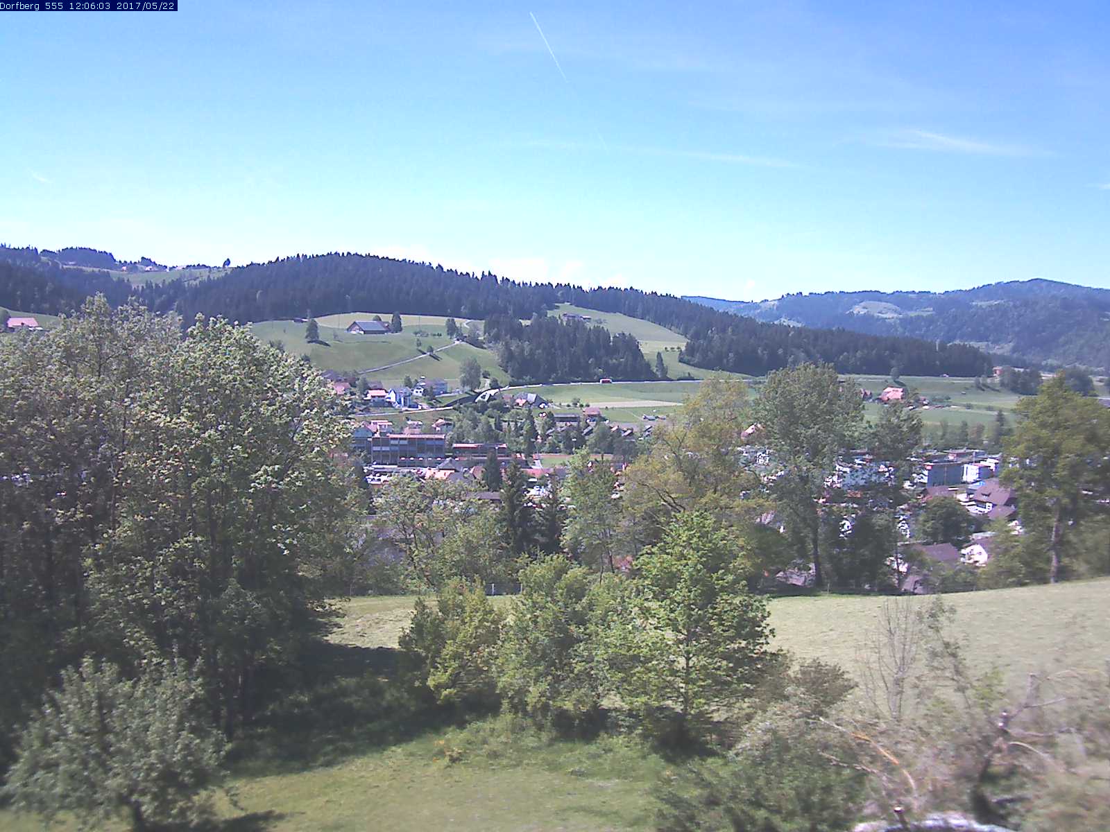Webcam-Bild: Aussicht vom Dorfberg in Langnau 20170522-120601