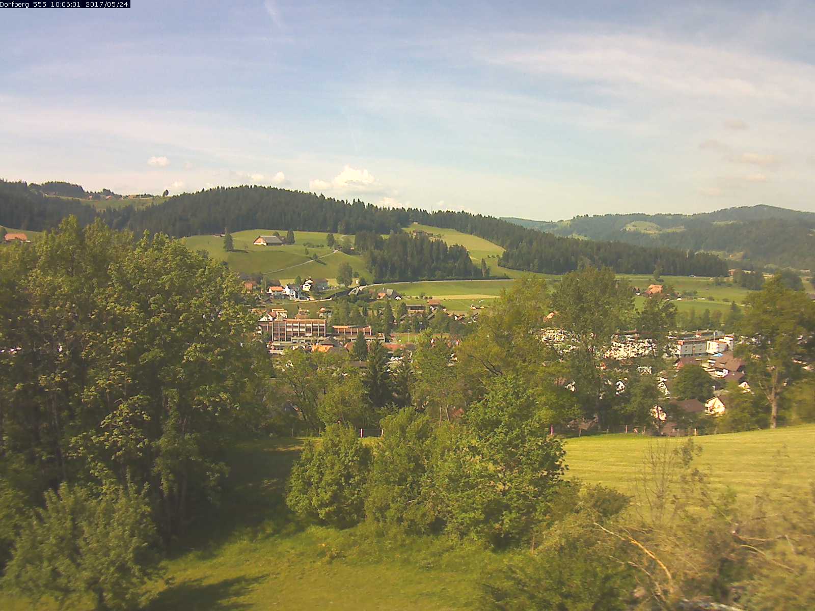 Webcam-Bild: Aussicht vom Dorfberg in Langnau 20170524-100601