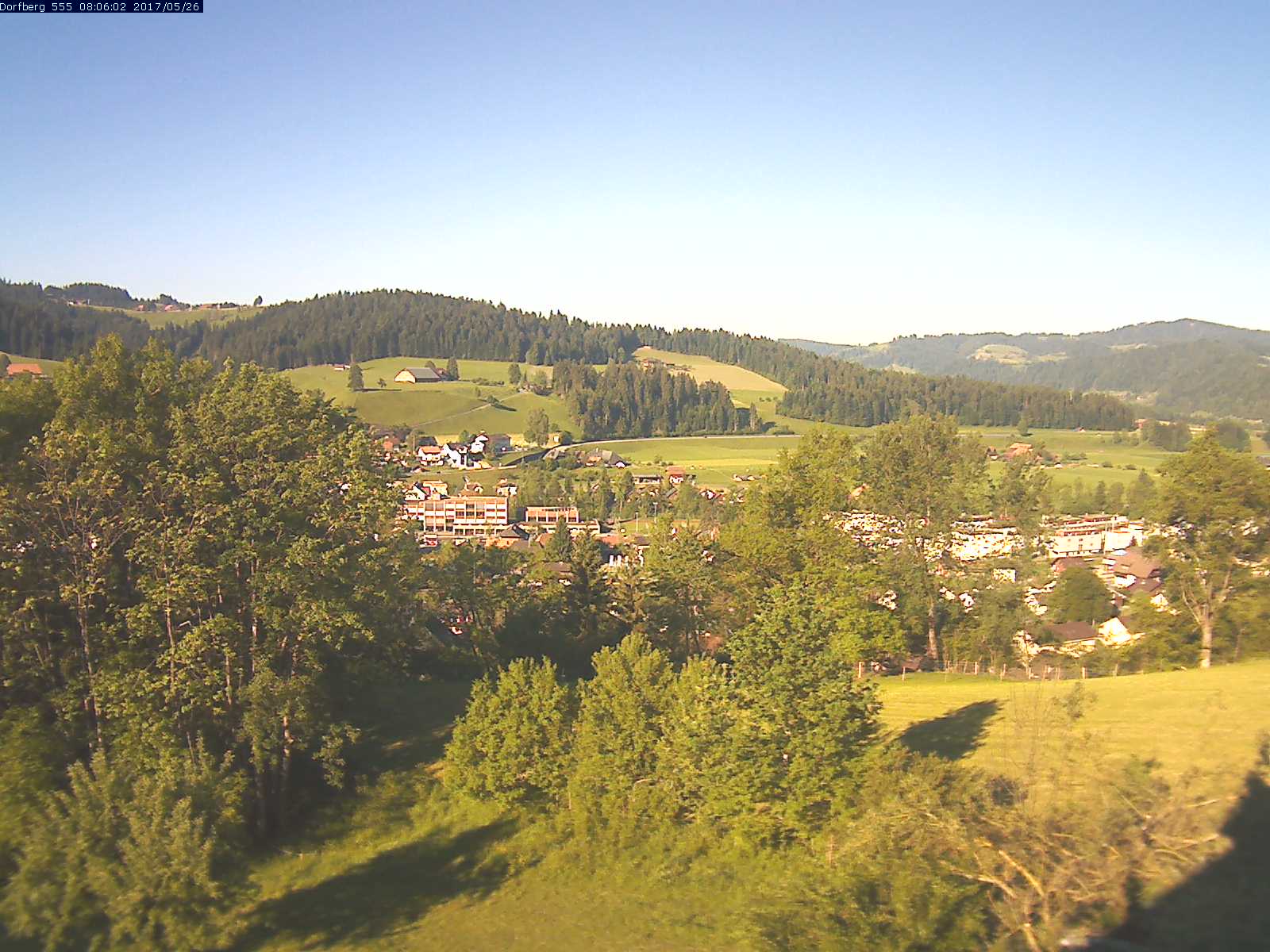Webcam-Bild: Aussicht vom Dorfberg in Langnau 20170526-080601