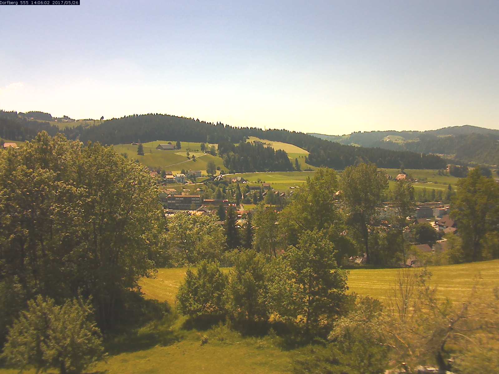 Webcam-Bild: Aussicht vom Dorfberg in Langnau 20170526-140601